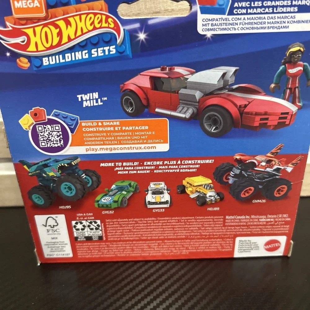Hot Wheels Building Set-TWIN MILL Classics Red Car‎ w/Driver-101 pcs Ages 5+ New